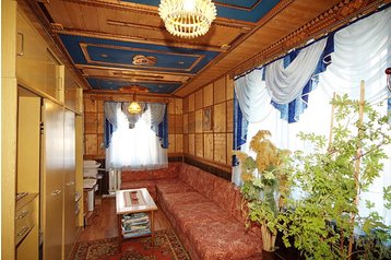 Ucraina Privát Verchovyna, Exteriorul